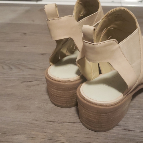 1. State booties - Picture 5 of 5